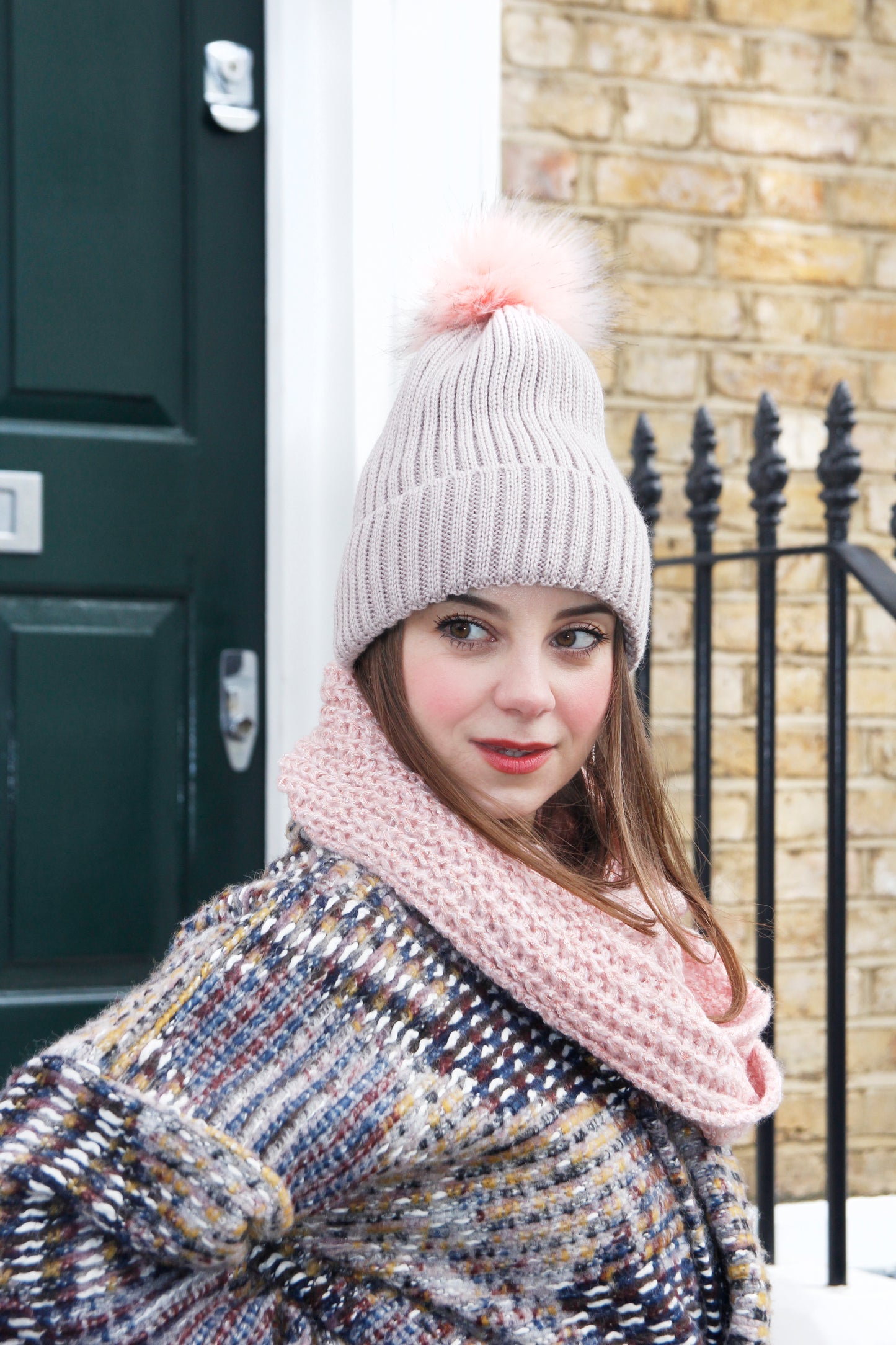 Pink Women's Winter Knitted Snood Scarf - Chunky Ribbed Knit